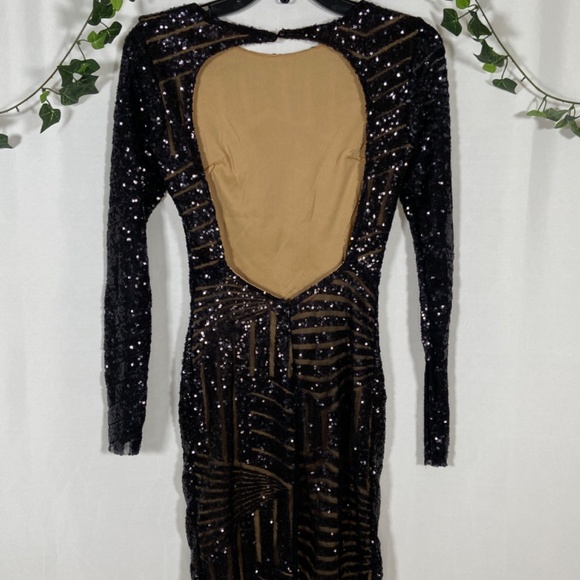 Boutique Sequin Open Back Bodycon Party Dress - Picture 3 of 7